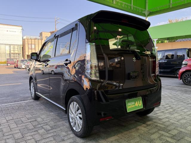 ワゴンＲ ＦＺ　車検２年　衝突被害軽減ブレーキ　スマートキー　アイドリングストップ　ＣＤオーディオ　電動格納ドアミラー　ポータブルナビ　アルミホイール　ベンチシート　横滑り防止機能　オートエアコン　パワーウインドウ（10枚目）