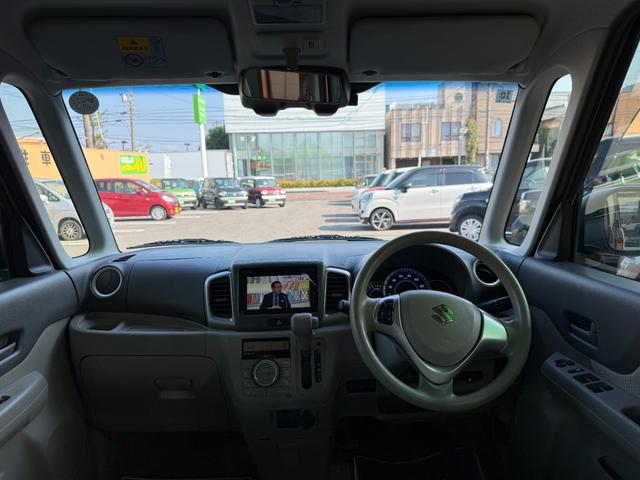 スペーシア Ｘ　車検９年１０月　片側電動スライドドア　スマートキー　衝突被害軽減ブレーキ　シートヒーター　全方位カメラ　純正ナビ　ＥＴＣ　アイドリングストップ　横滑り防止機能　電動格納ドアミラー　保証あり（12枚目）
