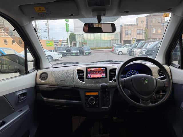 ワゴンＲ ＦＸ　車検２年　アイドリングストップ　電動格納ドアミラー　セキュリティアラーム　シートヒーター　ケンウッドナビ　ＥＴＣ　ベンチシート　オートエアコン　パワーウインドウ　キーレスエントリー　保証あり（12枚目）