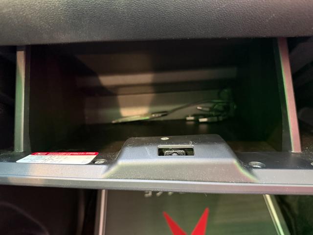 タント カスタムRS トップエディションSAII 車検2年 両側電動スライドドア 衝突被害軽減ブレーキ スマートキー アルミホイール アイドリングストップ バックカメラ カロッツェリアナビ 電動格納ドアミラー ETC 横滑り防止機能 オートエアコン(20枚目)