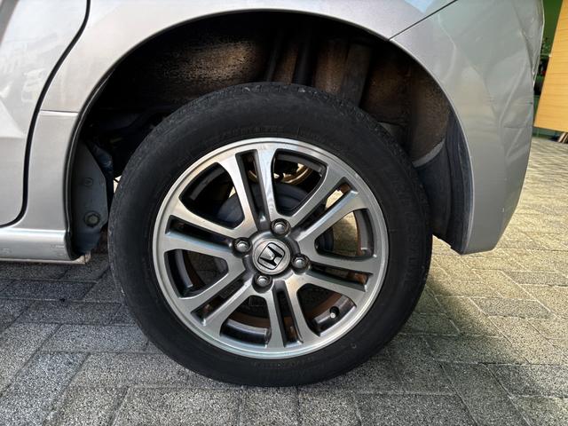 Ｎ－ＢＯＸ Ｇ・Ｌパッケージ　車検２年　両側電動スライドドア　アイドリングストップ　電動格納ドアミラー　アルミホイール　ベンチシート　スマートキー　オートエアコン　パワーウインドウ　横滑り防止機能　光軸調整機能　保証あり（21枚目）