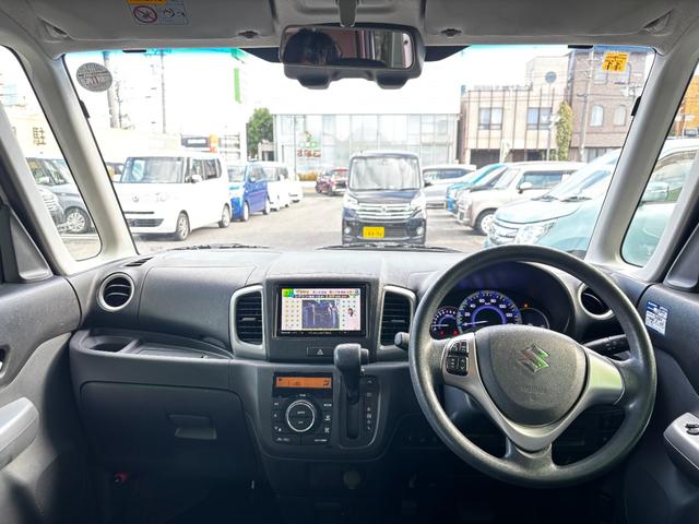 スペーシア Ｇリミテッド　車検２年　片側電動スライドドア　衝突被害軽減ブレーキ　スマートキー　シートヒーター　横滑り防止機能　電動格納ドアミラー　社外アルミホイール　セキュリティアラーム　ベンチシート　パナソニックナビ（12枚目）