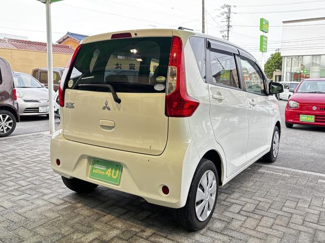 ｅＫワゴン Ｍ　車検８年６月　アイドリングストップ　電動格納ドアミラー　シートヒーター　ＥＴＣ　オートエアコン　キーレスエントリー　パワーウインドウ　プライバシーガラス　ベンチシート　ＣＤオーディオ　保証あり（8枚目）