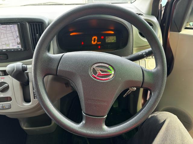 ミライース Ｌ　車検８年１２月　アイドリングストップ　パナソニックナビ　キーレスエントリー　セキュリティアラーム　光軸調整機能　マニュアルエアコン　パワーウインドウ　軽自動車　保証あり（15枚目）