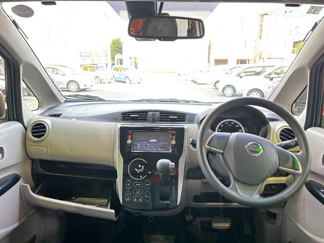 デイズ Ｘ　Ｖセレクション＋セーフティＩＩ　車検２年　衝突被害軽減ブレーキ　スマートキー　アイドリングストップ　電動格納ドアミラー　ベンチシート　社外アルミホイール　横滑り防止機能　アラウンドビューモニター　日産純正ナビゲーション（12枚目）