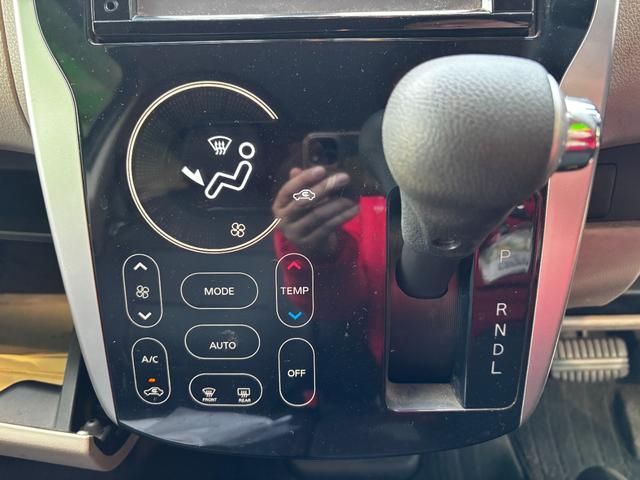 デイズ Ｘ　Ｖセレクション＋セーフティＩＩ　車検２年　衝突被害軽減ブレーキ　スマートキー　アイドリングストップ　電動格納ドアミラー　ベンチシート　社外アルミホイール　横滑り防止機能　アラウンドビューモニター　日産純正ナビゲーション（13枚目）