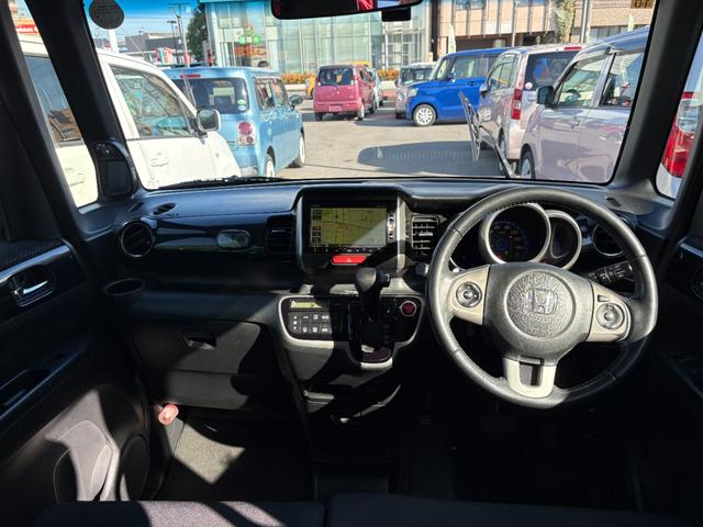 Ｎ－ＢＯＸカスタム Ｇ・ターボパッケージ　車検２年　両側電動スライドドア　アイドリングストップ　アルミホイール　ＥＴＣ　Ｇａｔｈｅｒｓナビ　バックカメラ　クルーズコントロール　電動格納ドアミラー　ディスチャージヘッドライト　保証あり（12枚目）