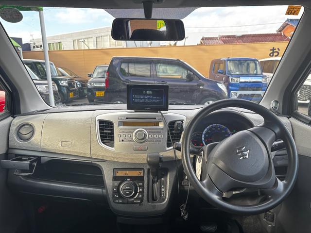 ワゴンＲ ＦＸ　車検２年　電動格納ドアミラー　アイドリングストップ　キーレスエントリー　オートエアコン　パワーウインドウ　ＣＤオーディオ　ユピテルナビ　セキュリティアラーム　ベンチシート　軽自動車　保証あり（12枚目）