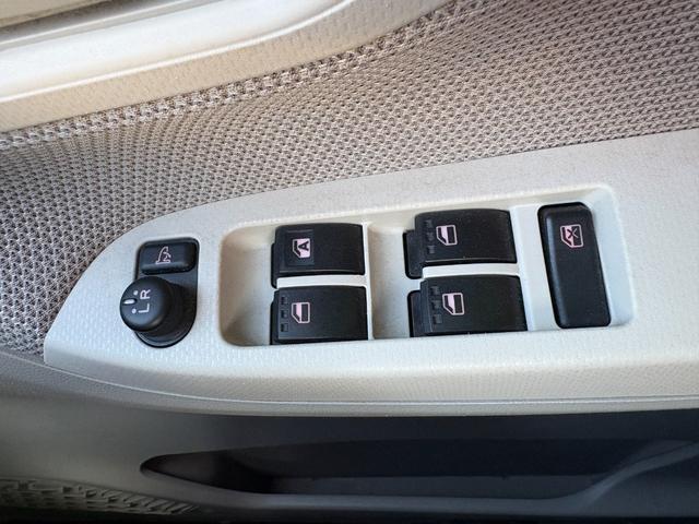 ムーヴ Ｌ　車検２年　電動格納ドアミラー　キーレスエントリー　社外アルミホイール　ベンチシート　アイドリングストップ　横滑り防止機能　マニュアルエアコン　パワーウインドウ　パナソニックナビ　保証あり（20枚目）