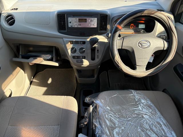 ミライース Ｌ　メモリアルエディション　車検２年　アイドリングストップ　ＣＤオーディオ　キーレスエントリー　マニュアルエアコン　パワーウインドウ　セキュリティアラーム　エアバッグ　ＡＢＳ　光軸調整機能　軽自動車　保証あり（12枚目）