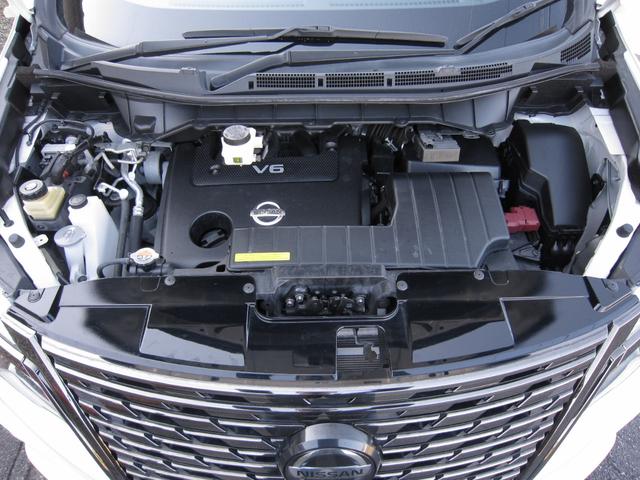 エルグランド ３５０ハイウェイスタープレミアムアーバンクロム　全ＯＰエマージェンシーブレーキ車線逸脱防止レーダークルーズ踏間違衝突防止Ｗサンルーフ純正ナビ後席ディスプレイ本革シート前後側方衝突防止アラウンドビュＭスマートミラーＣソナパワーバック両電ドア保温保冷庫（15枚目）