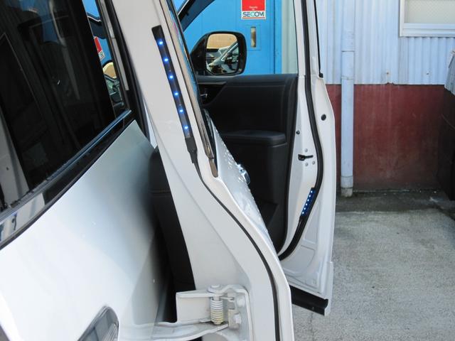 エルグランド ３５０ハイウェイスタープレミアムアーバンクロム　全ＯＰエマージェンシーブレーキ車線逸脱防止レーダークルーズ踏間違衝突防止Ｗサンルーフ純正ナビ後席ディスプレイ本革シート前後側方衝突防止アラウンドビュＭスマートミラーＣソナパワーバック両電ドア保温保冷庫（58枚目）