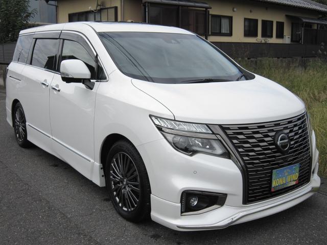 エルグランド ３５０ハイウェイスターアーバンクロム　４ＷＤ　メーカーオプション全装着エマージェンシーブレーキ車線逸脱防止レーダークルーズ踏間違衝突防止Ｗサンルーフ純正ナビ後席ディスプレイ前後側方衝突防止アラウンドビュＭパワーバック両電ドア寒冷地リモスタ（3枚目）