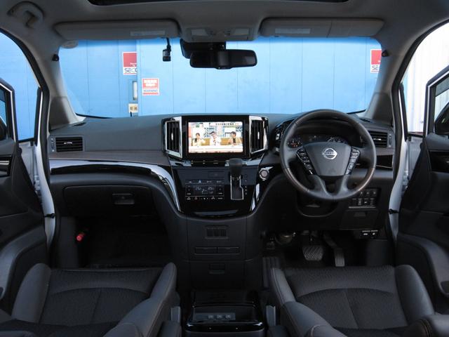 エルグランド ３５０ハイウェイスターアーバンクロム　４ＷＤ　メーカーオプション全装着エマージェンシーブレーキ車線逸脱防止レーダークルーズ踏間違衝突防止Ｗサンルーフ純正ナビ後席ディスプレイ前後側方衝突防止アラウンドビュＭパワーバック両電ドア寒冷地リモスタ（23枚目）