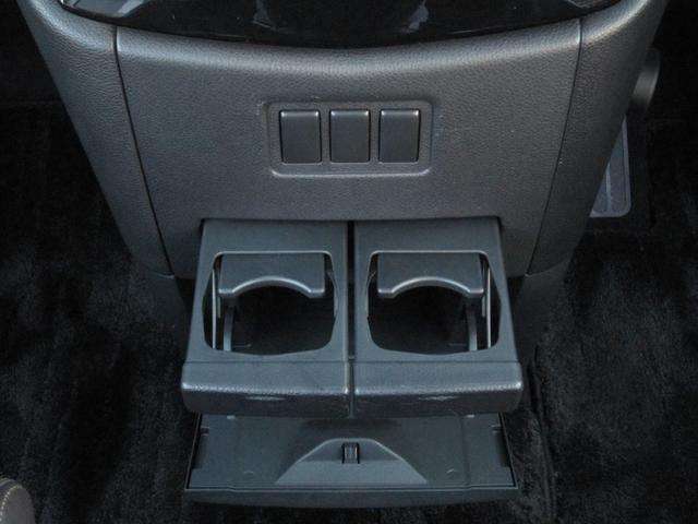 エルグランド ３５０ハイウェイスターアーバンクロム　４ＷＤ　メーカーオプション全装着エマージェンシーブレーキ車線逸脱防止レーダークルーズ踏間違衝突防止Ｗサンルーフ純正ナビ後席ディスプレイ前後側方衝突防止アラウンドビュＭパワーバック両電ドア寒冷地リモスタ（50枚目）