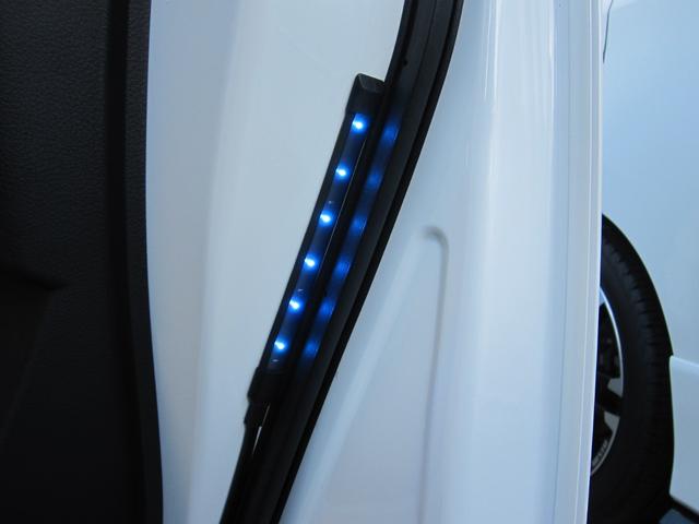 エルグランド ３５０ハイウェイスターアーバンクロム　４ＷＤ　メーカーオプション全装着エマージェンシーブレーキ車線逸脱防止レーダークルーズ踏間違衝突防止Ｗサンルーフ純正ナビ後席ディスプレイ前後側方衝突防止アラウンドビュＭパワーバック両電ドア寒冷地リモスタ（59枚目）