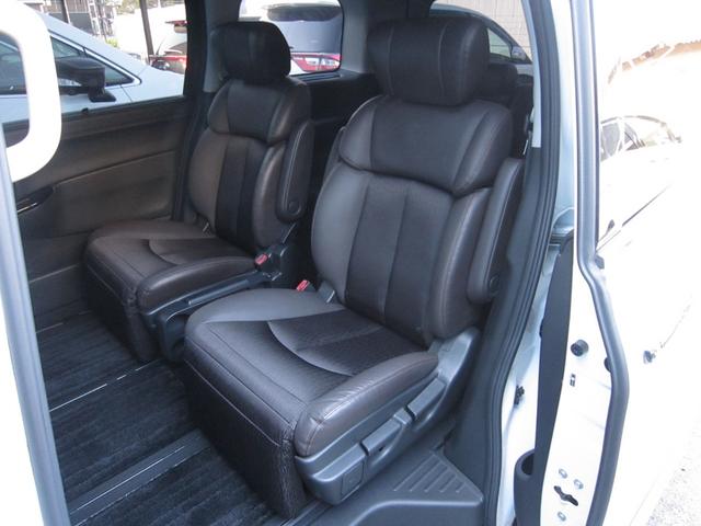 エルグランド ３５０ハイウェイスターアーバンクロム　４ＷＤ　メーカーオプション全装着エマージェンシーブレーキ車線逸脱防止レーダークルーズ踏間違衝突防止Ｗサンルーフ純正ナビ後席ディスプレイ前後側方衝突防止アラウンドビュＭパワーバック両電ドア寒冷地リモスタ（66枚目）