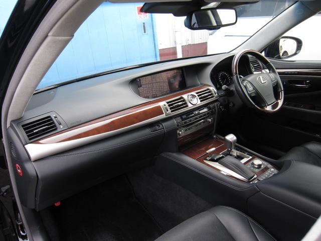 LS LS600hL エグゼクティブパッケージ 4WD モデリスタエアロリヤエンターテイメントマークレビンソンサウンド19SPドライバーモニター前後プリクラッシュSレ-ダークルーズLKAセミアニリン黒本革エアシート後席リラクゼーションパワートランク(23枚目)