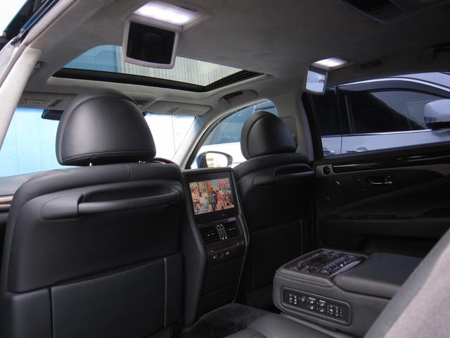 LS LS600hL エグゼクティブパッケージ 4WD モデリスタエアロリヤエンターテイメントマークレビンソンサウンド19SPドライバーモニター前後プリクラッシュSレ-ダークルーズLKAセミアニリン黒本革エアシート後席リラクゼーションパワートランク(53枚目)