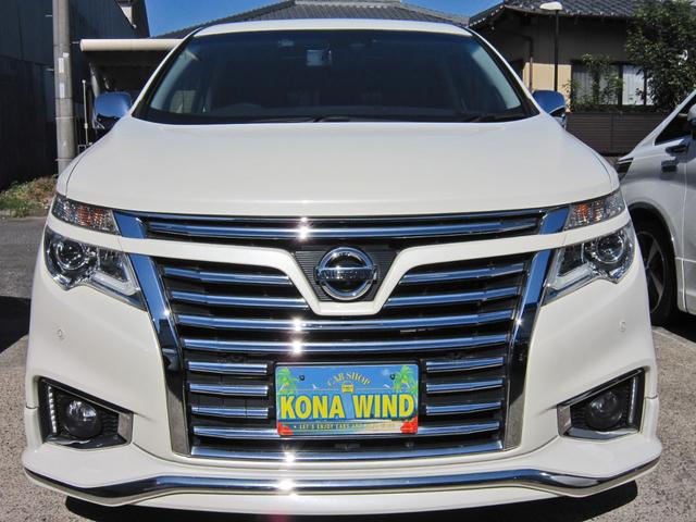 エルグランド ＶＩＰ　メーカーオプション全装着車　エマージェンシーブレーキ車線逸脱防止支援インテリジェントクルーズ踏み間違い衝突防止Ｗサンルーフ５．１ｃｈＢＯＳＥサウンド後席プライベートシアタ黒本革シートＬＥＤ電動ステップ（5枚目）