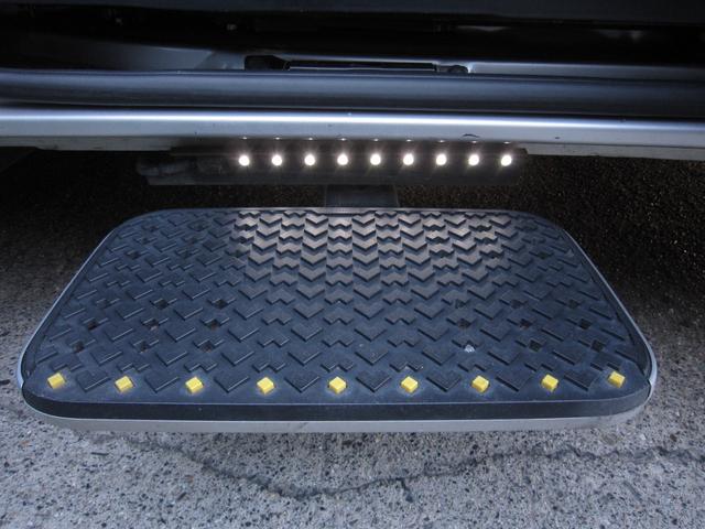 ★ブランノーブ（ヌバック調ファブリック）＋合成皮革シート表皮★快適温熱シート（運転席・助手席）★運転席８ウェイパワーシート（前後シートスライド・リクライニング・シート上下・チルトアジャスター）