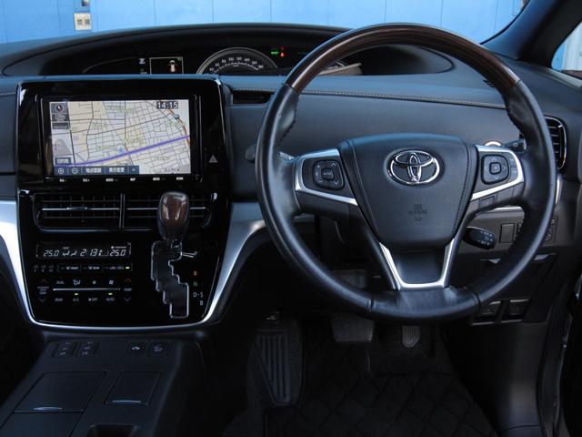 ★ソフトレザーフロントドアトリム（アクセントステッチ付）★ソフトレザートリム（スライドドア・クォーター）★ドアアームレスト（フロント：木目調＜サテン調加飾モール付＞、リヤ：ピアノブラック）