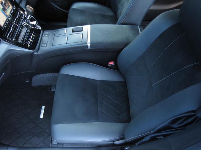 ★ソフトレザーフロントドアトリム（アクセントステッチ付）★ソフトレザートリム（スライドドア・クォーター）★ドアアームレスト（フロント：木目調＜サテン調加飾モール付＞、リヤ：ピアノブラック）