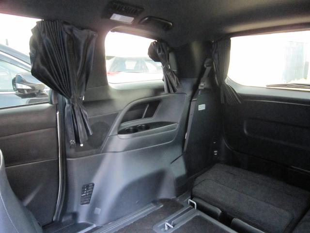 、ＡＭ／ＦＭチューナー、ＤＶＤ再生、ＣＤ再生、ＳＤ録音、ステアリングスイッチ対応、Ｂｌｕｅｔｏｏｔｈオーディオ＆ハンズフリー通話対応、音声認識マイク、Ｗｉ−Ｆｉ接続対応、車両通信接続対応）