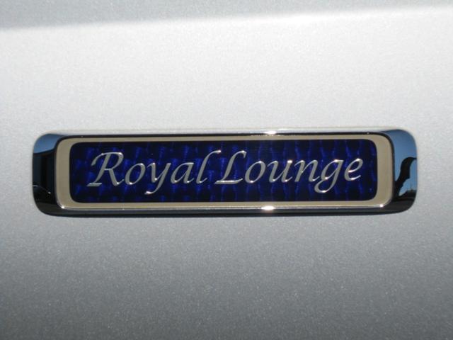 アルファード 3.5ロイヤルラウンジSP レクサスLM350キットフルパーテーション可動式調光パーテーションガラスエクストラキャビネット冷蔵庫24型リヤエンターテイメントVIPリラクゼーションシート集中コントロールタッチパネルデジタルミラー(14枚目)