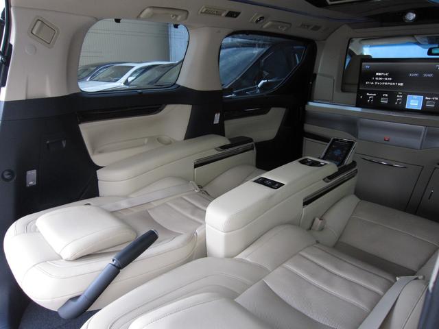 アルファード 3.5ロイヤルラウンジSP レクサスLM350キットフルパーテーション可動式調光パーテーションガラスエクストラキャビネット冷蔵庫24型リヤエンターテイメントVIPリラクゼーションシート集中コントロールタッチパネルデジタルミラー(77枚目)