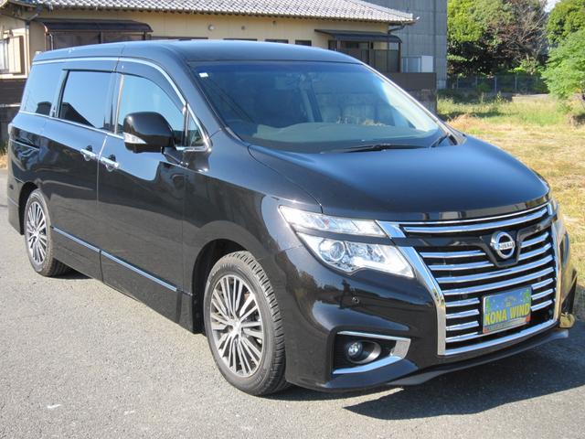 エルグランド ＶＩＰ　２列仕様車　４人乗り　後席パワーシートパッケージ　４ＷＤ　ＯＰキャビネット後席ＶＩＰ本革シートＬＥＤ電動ステップインテリジェントクルーズ踏み間違い衝突防止アシストＷサンルーフＨＤＤナビ後席エンターテイメントアラウンドビューモニタースマートルームミラー（3枚目）