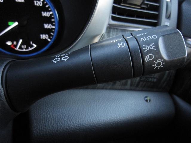 エルグランド ＶＩＰ　２列仕様車　４人乗り　後席パワーシートパッケージ　４ＷＤ　ＯＰキャビネット後席ＶＩＰ本革シートＬＥＤ電動ステップインテリジェントクルーズ踏み間違い衝突防止アシストＷサンルーフＨＤＤナビ後席エンターテイメントアラウンドビューモニタースマートルームミラー（33枚目）