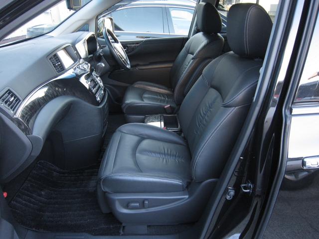 エルグランド ＶＩＰ　２列仕様車　４人乗り　後席パワーシートパッケージ　４ＷＤ　ＯＰキャビネット後席ＶＩＰ本革シートＬＥＤ電動ステップインテリジェントクルーズ踏み間違い衝突防止アシストＷサンルーフＨＤＤナビ後席エンターテイメントアラウンドビューモニタースマートルームミラー（63枚目）