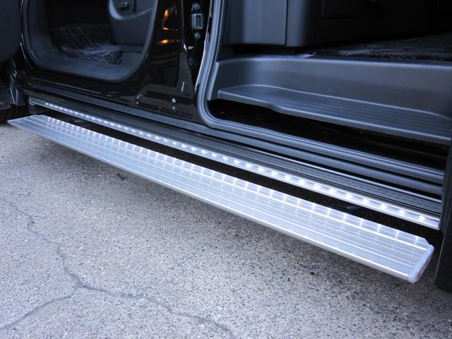 エルグランド ＶＩＰ　２列仕様車　４人乗り　後席パワーシートパッケージ　４ＷＤ　ＯＰキャビネット後席ＶＩＰ本革シートＬＥＤ電動ステップインテリジェントクルーズ踏み間違い衝突防止アシストＷサンルーフＨＤＤナビ後席エンターテイメントアラウンドビューモニタースマートルームミラー（73枚目）