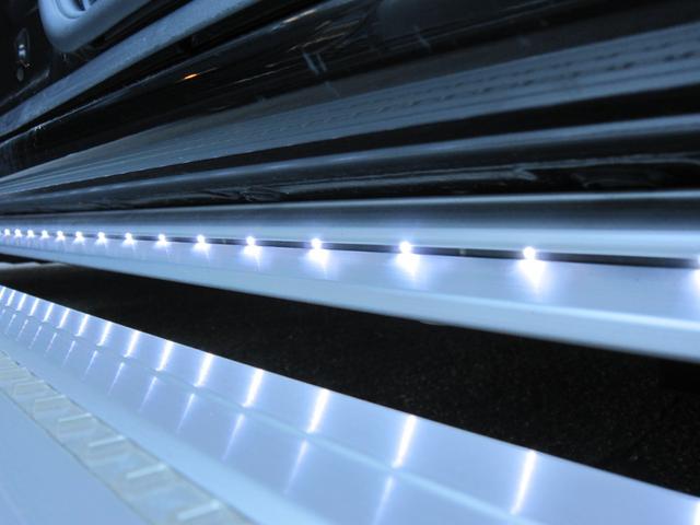 エルグランド ＶＩＰ　２列仕様車　４人乗り　後席パワーシートパッケージ　４ＷＤ　ＯＰキャビネット後席ＶＩＰ本革シートＬＥＤ電動ステップインテリジェントクルーズ踏み間違い衝突防止アシストＷサンルーフＨＤＤナビ後席エンターテイメントアラウンドビューモニタースマートルームミラー（74枚目）