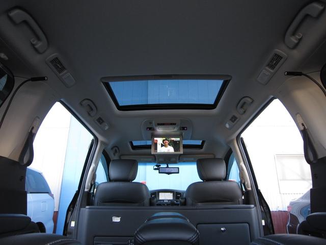 エルグランド ＶＩＰ　２列仕様車　４人乗り　後席パワーシートパッケージ　４ＷＤ　ＯＰキャビネット後席ＶＩＰ本革シートＬＥＤ電動ステップインテリジェントクルーズ踏み間違い衝突防止アシストＷサンルーフＨＤＤナビ後席エンターテイメントアラウンドビューモニタースマートルームミラー（77枚目）