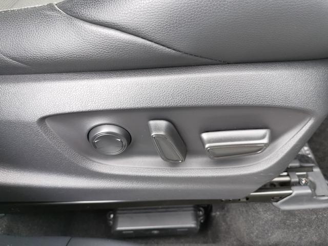 カローラクロス ハイブリッド　Ｚ　ＣａｒＰｌａｙ　全方位カメラ　アダプティブクルーズコントロール　コーナーセンサー　ＥＴＣ２．０　ディスプレイオーディオ　禁煙車　シートヒーター　電動シート　電動リアゲート　ＬＥＤヘッド（32枚目）