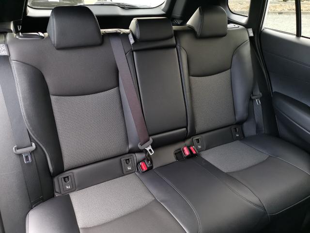 カローラクロス ハイブリッド　Ｚ　ＣａｒＰｌａｙ　全方位カメラ　アダプティブクルーズコントロール　コーナーセンサー　ＥＴＣ２．０　ディスプレイオーディオ　禁煙車　シートヒーター　電動シート　電動リアゲート　ＬＥＤヘッド（34枚目）