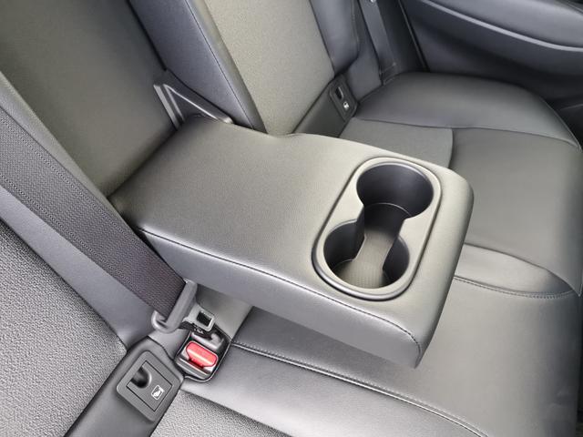 カローラクロス ハイブリッド　Ｚ　ＣａｒＰｌａｙ　全方位カメラ　アダプティブクルーズコントロール　コーナーセンサー　ＥＴＣ２．０　ディスプレイオーディオ　禁煙車　シートヒーター　電動シート　電動リアゲート　ＬＥＤヘッド（36枚目）
