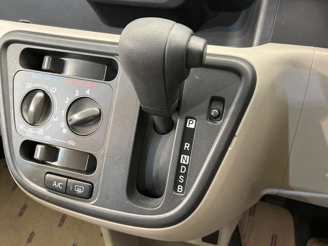 X S 禁煙車 スマートアシスト 純正オーディオ クリアランスソナー オートマチックハイビーム スマートキー アイドリングストップ 横滑り防止装置 ドライブレコーダー(41枚目)