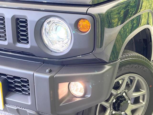 ジムニー XC 4WD 届出済未使用車 衝突軽減装置 シートヒーター コーナセンサー スマートキー LEDヘッド クルコン オートライト オートエアコン 純正16インチアルミホイール 革巻きステアリング フォグライト(12枚目)