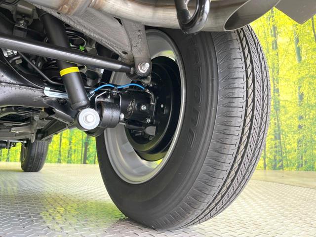 ジムニー XC 4WD 届出済未使用車 衝突軽減装置 シートヒーター コーナセンサー スマートキー LEDヘッド クルコン オートライト オートエアコン 純正16インチアルミホイール 革巻きステアリング フォグライト(20枚目)