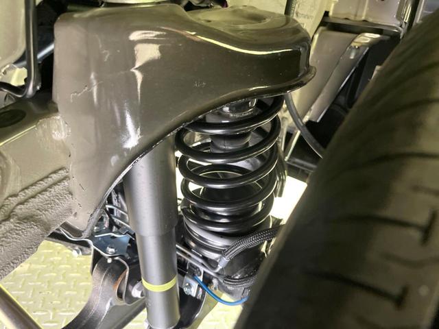 ジムニー XC 4WD 届出済未使用車 衝突軽減装置 シートヒーター コーナセンサー スマートキー LEDヘッド クルコン オートライト オートエアコン 純正16インチアルミホイール 革巻きステアリング フォグライト(23枚目)