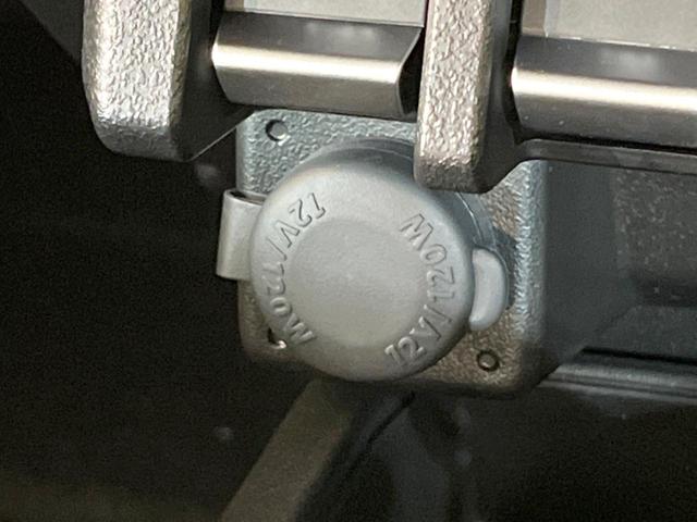 ジムニー XC 4WD 届出済未使用車 衝突軽減装置 シートヒーター コーナセンサー スマートキー LEDヘッド クルコン オートライト オートエアコン 純正16インチアルミホイール 革巻きステアリング フォグライト(31枚目)