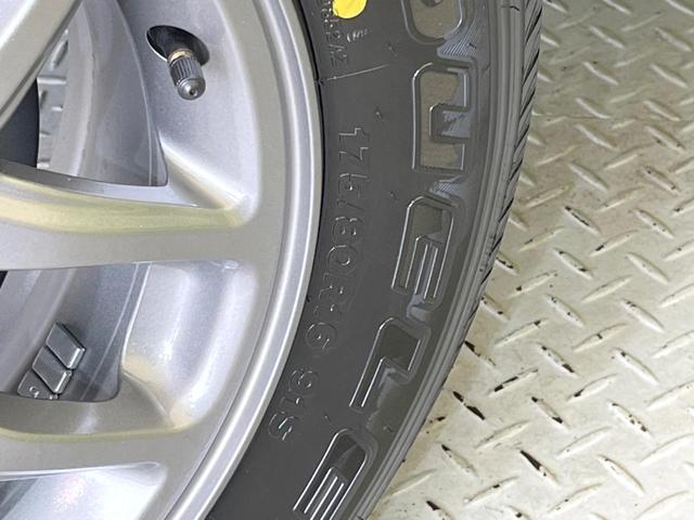 ジムニー XC 4WD 届出済未使用車 衝突軽減装置 シートヒーター コーナセンサー スマートキー LEDヘッド クルコン オートライト オートエアコン 純正16インチアルミホイール 革巻きステアリング フォグライト(48枚目)