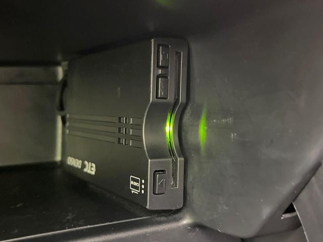 Ｎ－ＯＮＥ Ｇ・Ｌパッケージ　ナビ　バックカメラ　禁煙車　スマートキー　ＨＩＤヘッド　ＥＴＣ　オートライト　オートエアコン　ＣＤ　フルセグ　アイドリングストップ　電動格納ミラー　プライバシーガラス（5枚目）
