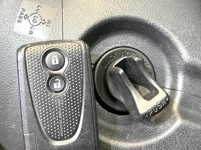 タントエグゼ カスタムＧ　ＳＤナビ　スマートキー　ＨＩＤヘッド　ＥＴＣ　オートエアコン　ＣＤ　地デジ　ＬＥＤフォグ　プライバシーガラス　衝突安全ボディー　１４インチアルミホイール（6枚目）