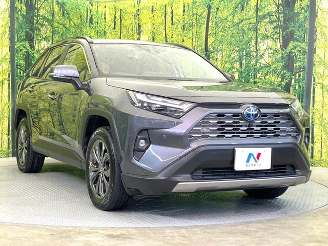 高透明度のガラス皮膜で撥水はもちろん、上質なツヤ・光沢を実現。紫外線や酸性雨から大切な愛車を保護し、色あせ・劣化を防止。「弾スプラッシュコート」、「弾プリミッサコート」からお選びいただけます。