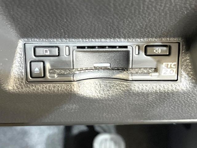 ヤリスクロス ハイブリッドZ 純正8型DA 全周囲カメラ 禁煙車 Bluetooth再生 フルセグTV HDMI入力 ETC ドライブレコーダー ブラインドスポットモニター パワーシート 前席シートヒーター ステアリングスイッチ(5枚目)