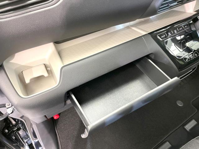 デリカミニ T プレミアム 両側電動ドア 9型ナビ 全周囲カメラ 衝突被害軽減システム レーダークルーズ 禁煙車 ハーフレザーシート ドラレコ コーナーセンサー スマートキー LEDヘッド ビルトインETC オートライト(40枚目)